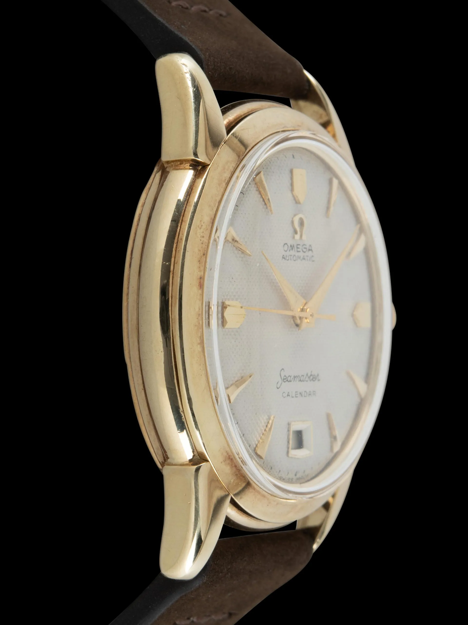 1950 Omega Seamaster Calendar 14K YG (Ref. 2627) White "Honeycomb" Dial