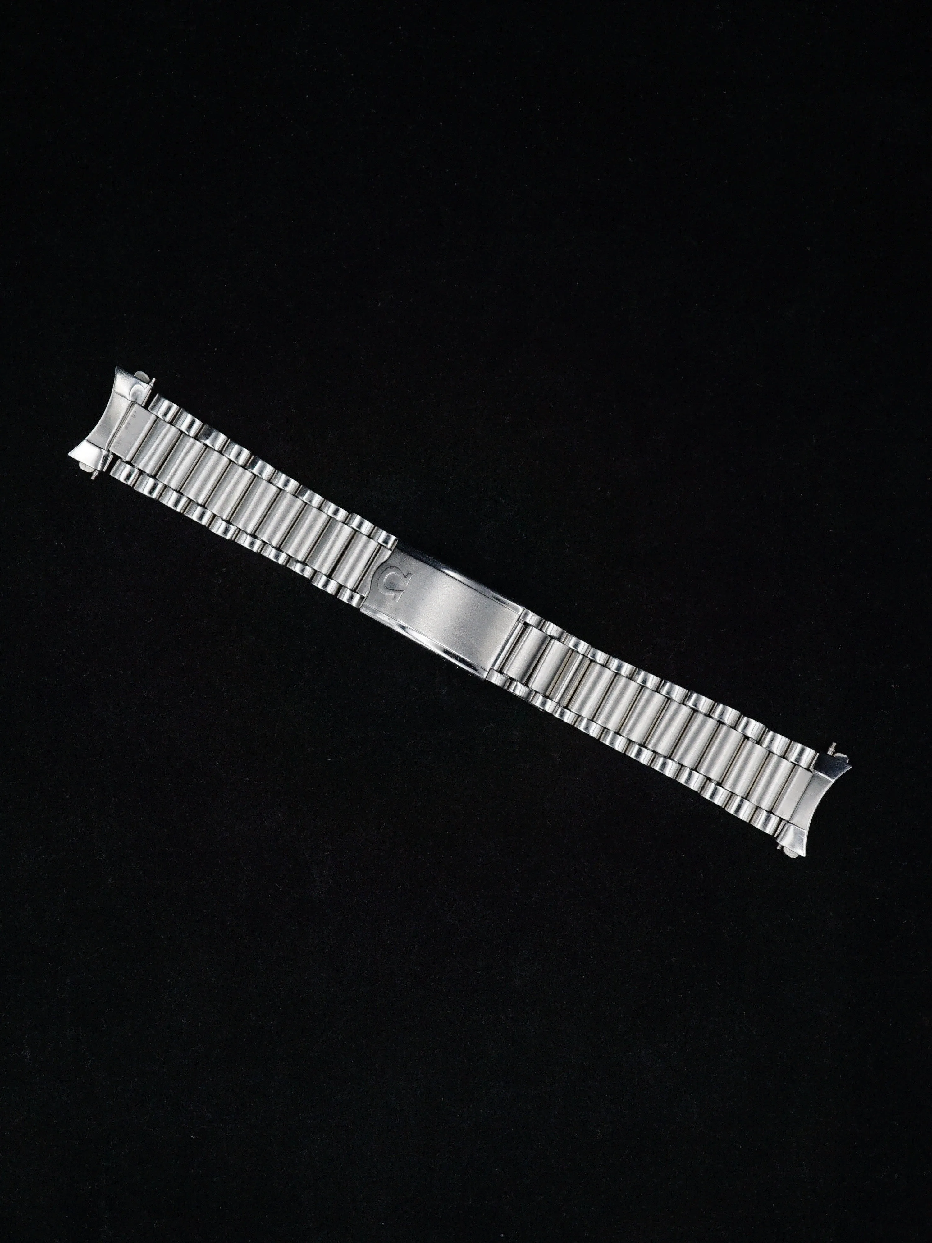 1970 OMEGA Speedmaster 145.022 Rare Straight Writing "Moon Watch" Case Back