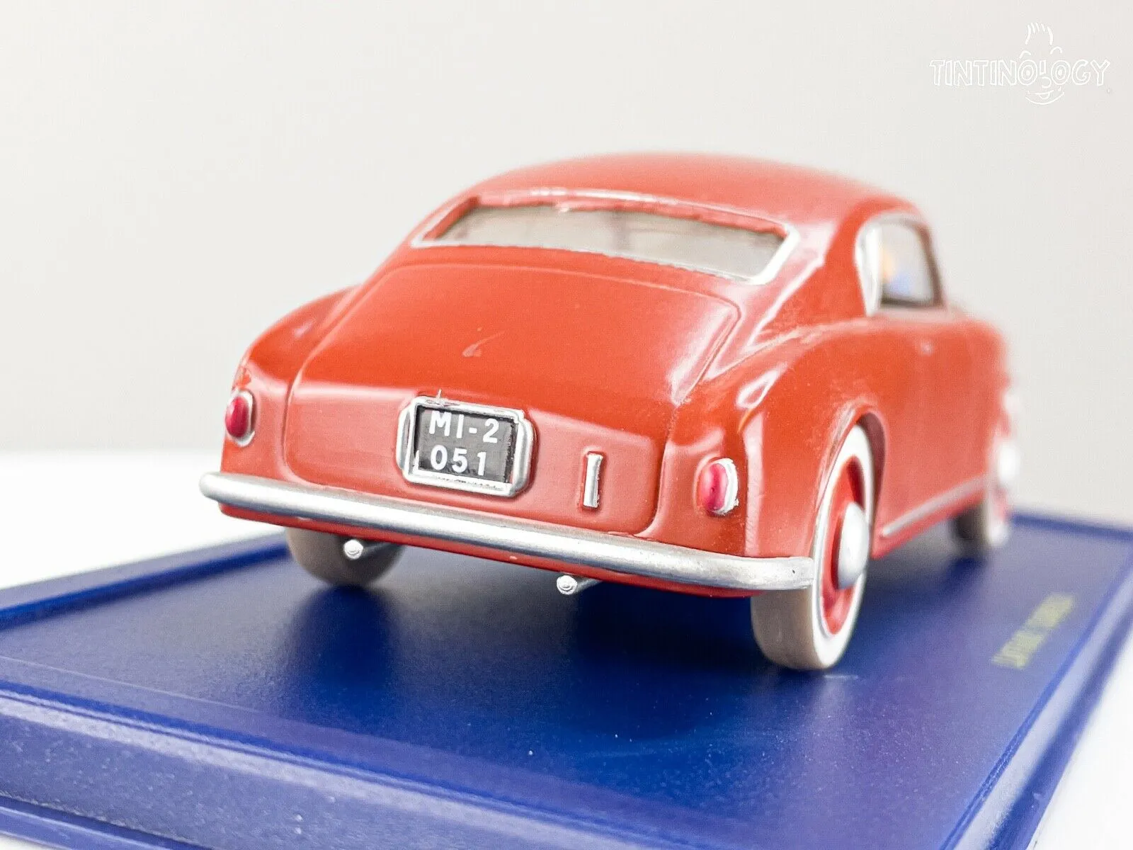 ATLAS TINTIN CAR # 26 Lancia Aurelia Calculus Herge model 1/43 Scale Voiture