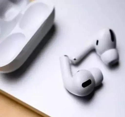 Bluetooth Wireless Earbuds & Smart Watch Combo
