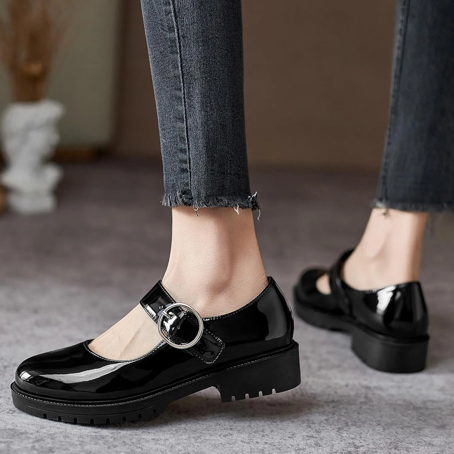 Gicoiz Classic Patent Mary Jane Womens Round Toe Buckle Pumps