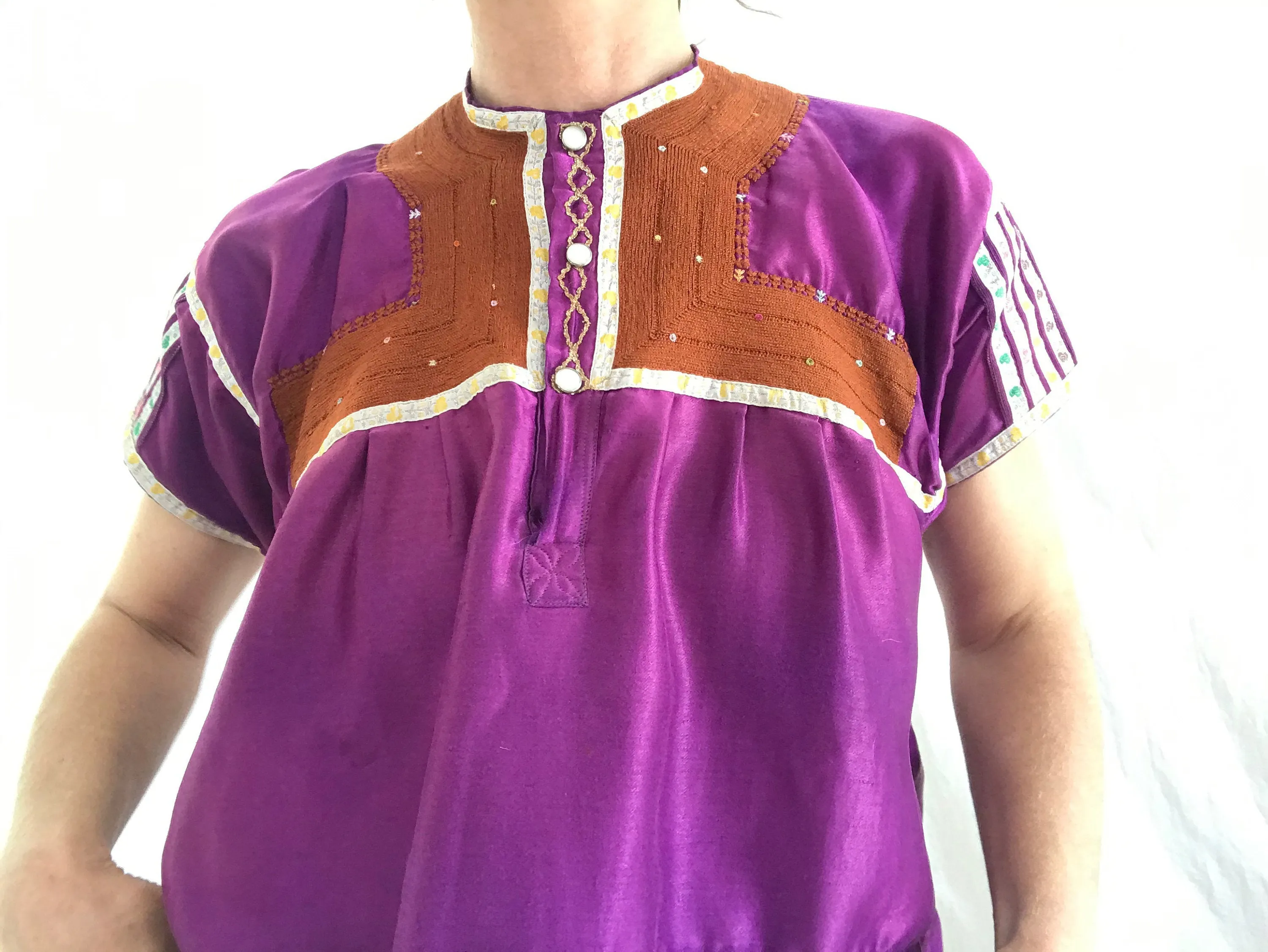 Satin Hand-Embroidered Chamula Blouse. Chiapas, Mexico. Medium