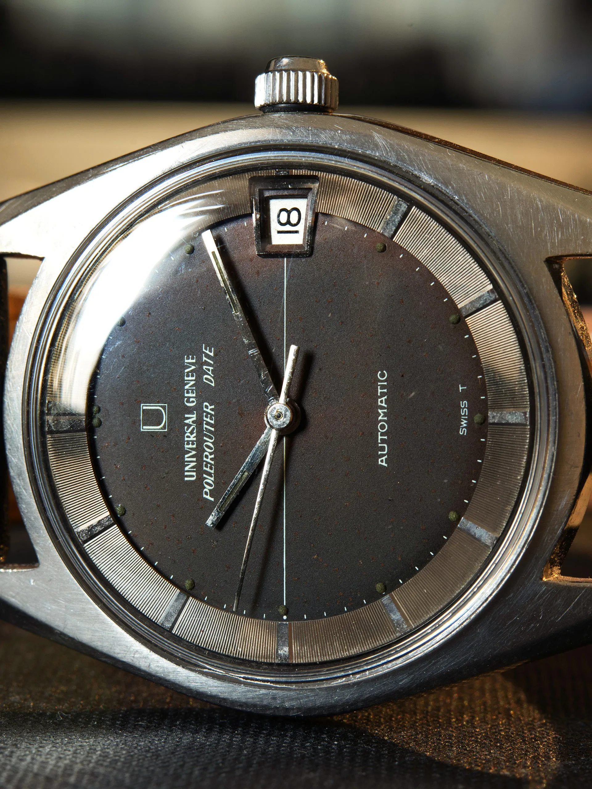 Tropical 1966 Universal Geneve Polerouter Date (Ref. 869115/01) Black Dial
