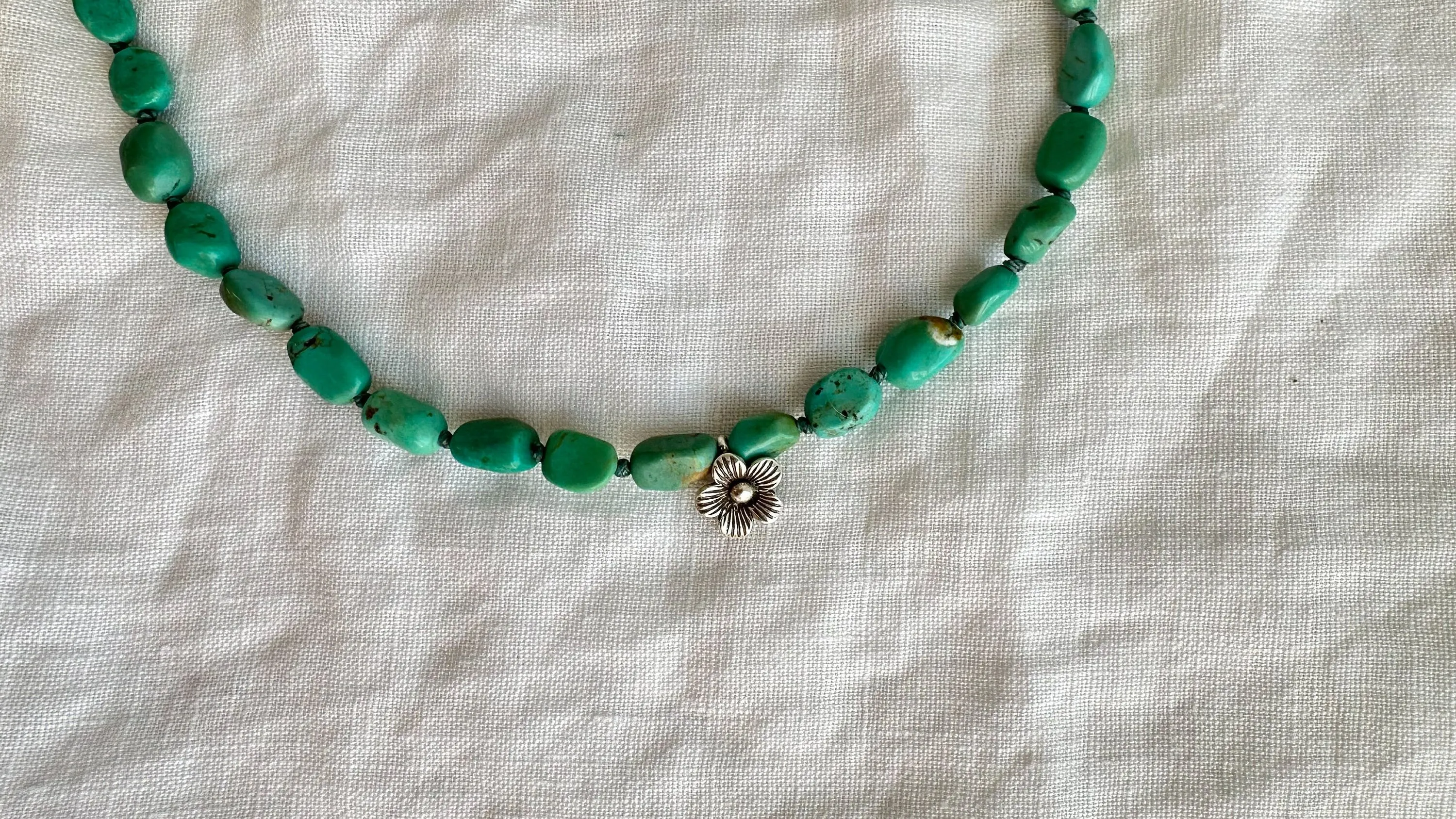 Turquoise & Sterling Necklace. Natural American Turquoise. 2278